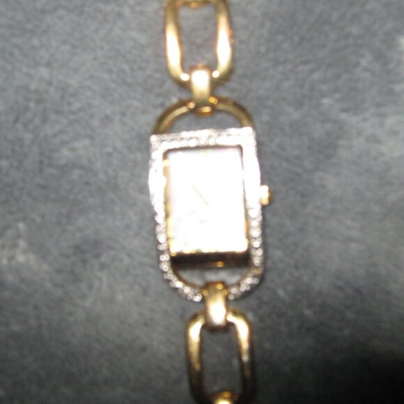 Vintage Pierre Cardin Working Gold Link Watch Excellent Condition - Picture 8 of 9